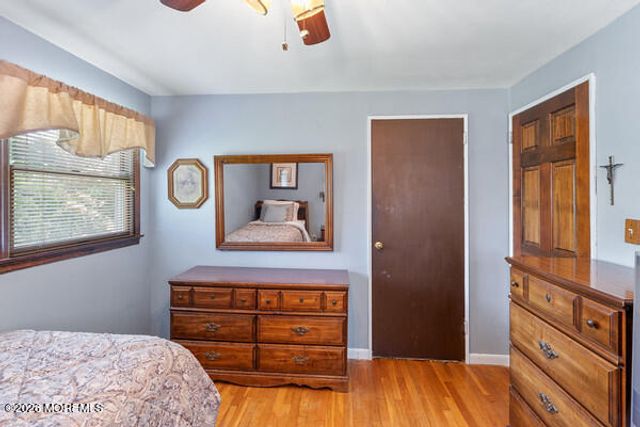 31 Circle Place, Lincroft, NJ 07738