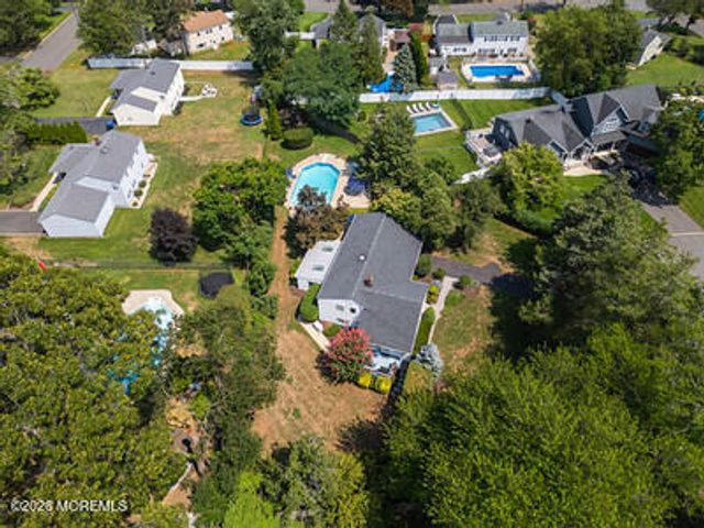 31 Circle Place, Lincroft, NJ 07738