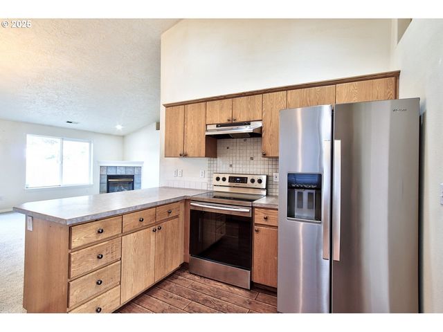 1424 MT VIEW Ln, Molalla, OR 97038