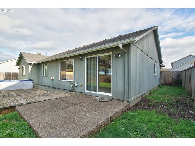 1424 MT VIEW Ln, Molalla, OR 97038