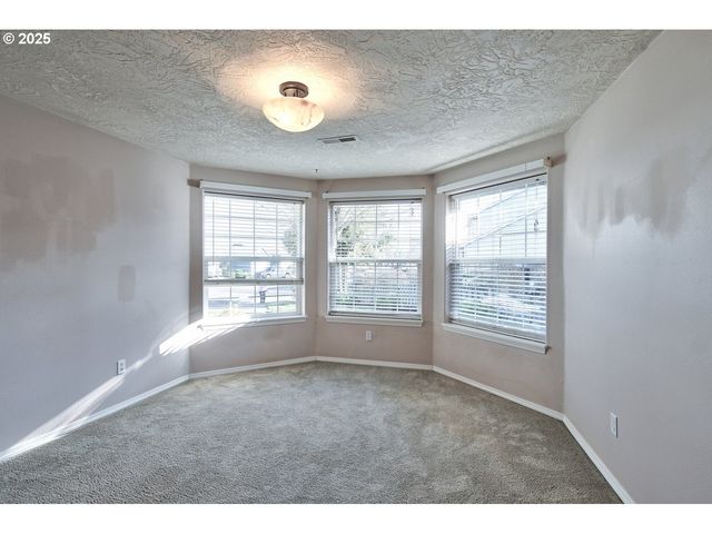 1424 MT VIEW Ln, Molalla, OR 97038