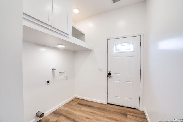 824 Elmwood, San Antonio, TX 78212