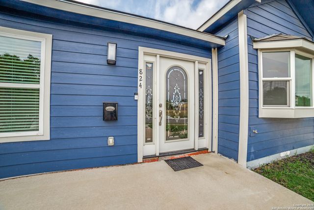 824 Elmwood, San Antonio, TX 78212