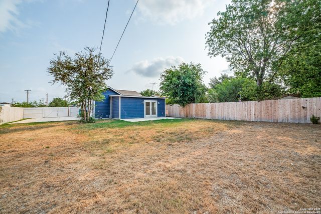 824 Elmwood, San Antonio, TX 78212