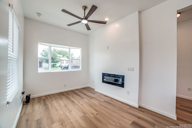 824 Elmwood, San Antonio, TX 78212
