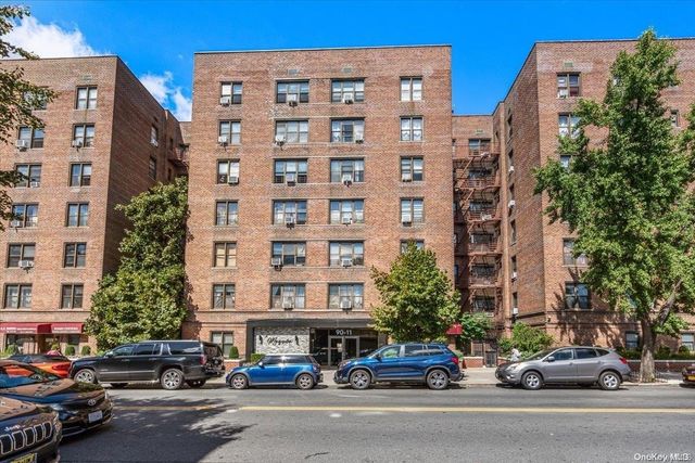 90-11 35 Avenue 1D, Jackson Heights, NY 11372