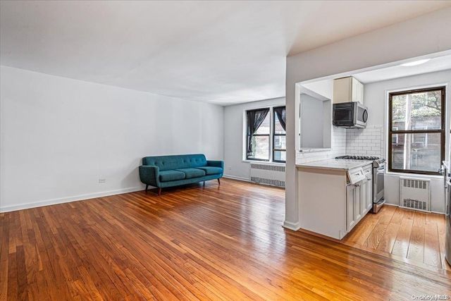 90-11 35 Avenue 1D, Jackson Heights, NY 11372