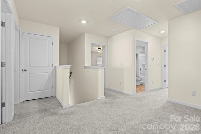 1414 5th Street Drive NE, Hickory, NC 28601