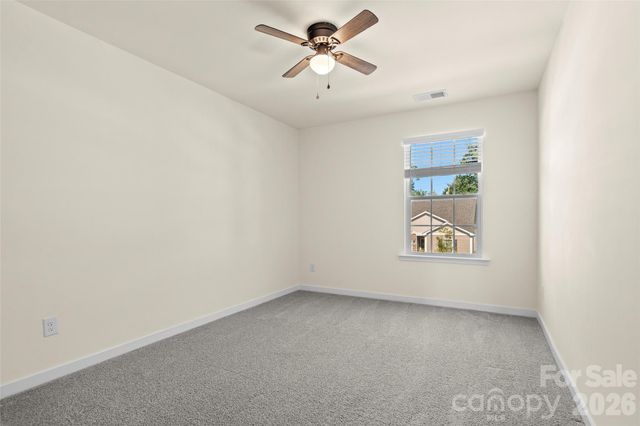 1414 5th Street Drive NE, Hickory, NC 28601