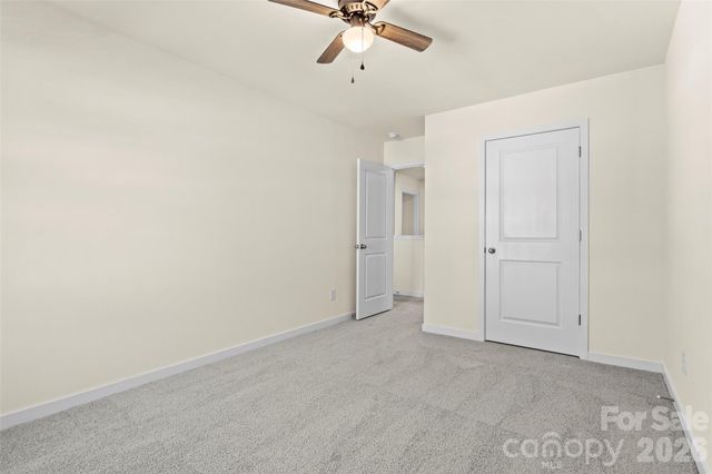 1414 5th Street Drive NE, Hickory, NC 28601
