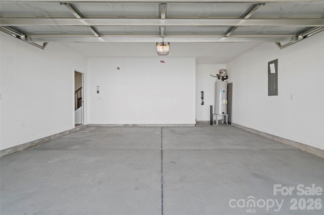 1414 5th Street Drive NE, Hickory, NC 28601
