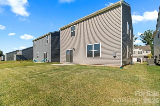 1414 5th Street Drive NE, Hickory, NC 28601