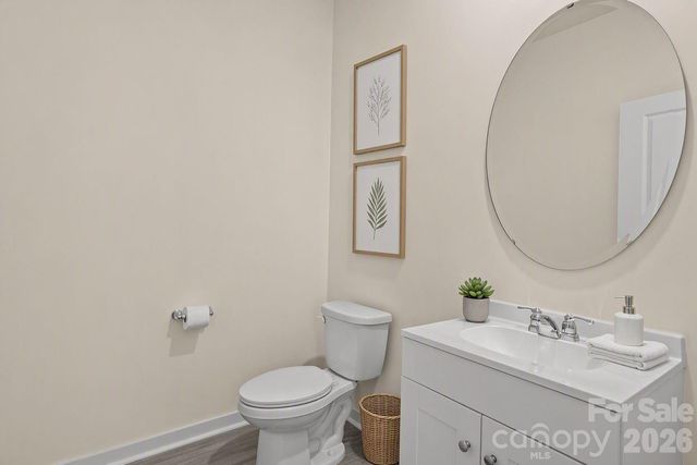 1414 5th Street Drive NE, Hickory, NC 28601