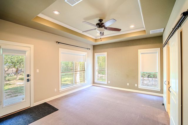 218 Hazeltine DR, Lakeway, TX 78734
