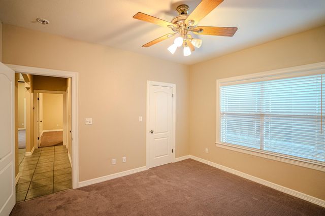 218 Hazeltine DR, Lakeway, TX 78734
