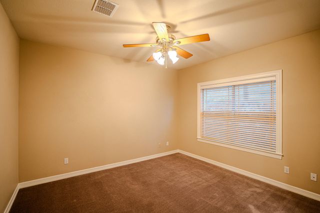 218 Hazeltine DR, Lakeway, TX 78734