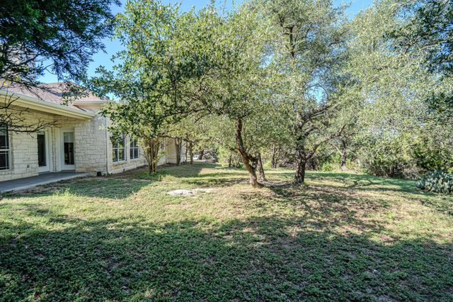 218 Hazeltine DR, Lakeway, TX 78734