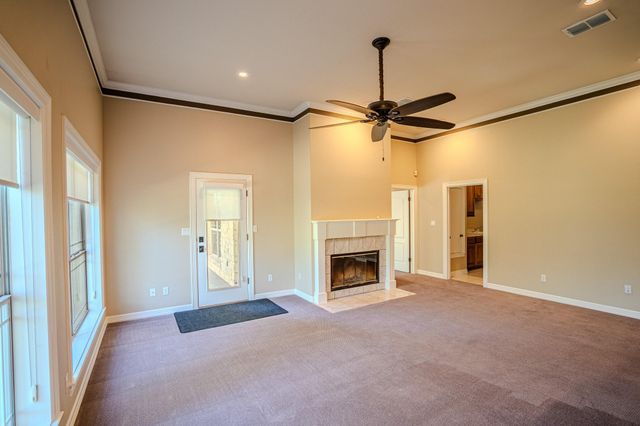 218 Hazeltine DR, Lakeway, TX 78734