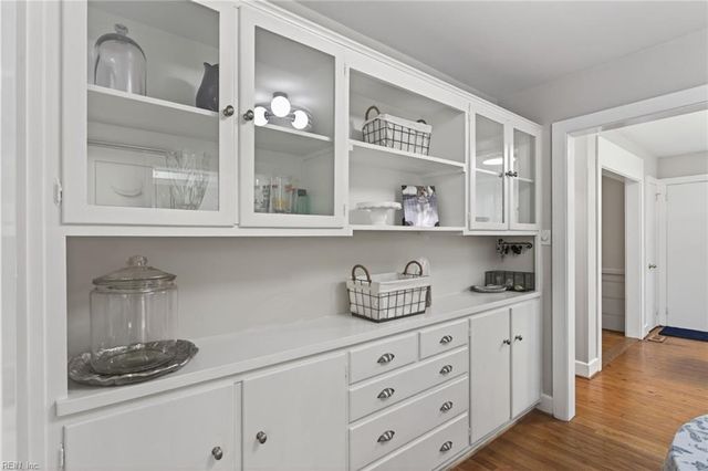 16 Oakland DR, Newport News, VA 23601