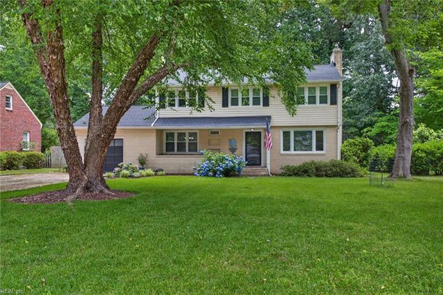 16 Oakland DR, Newport News, VA 23601