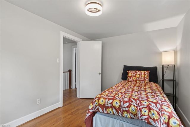 16 Oakland DR, Newport News, VA 23601
