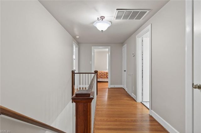 16 Oakland DR, Newport News, VA 23601