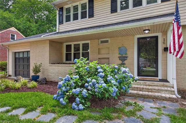 16 Oakland DR, Newport News, VA 23601