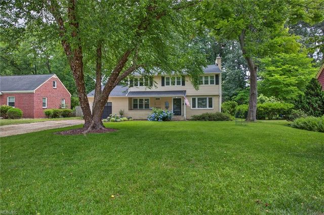 16 Oakland DR, Newport News, VA 23601