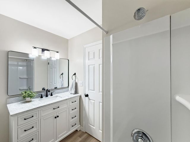 2403 18th Street S, Moorhead, MN 56560