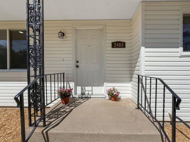 2403 18th Street S, Moorhead, MN 56560