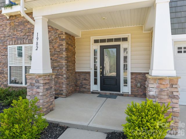 1982 Smokey Quartz Road, Davidson, NC 28036