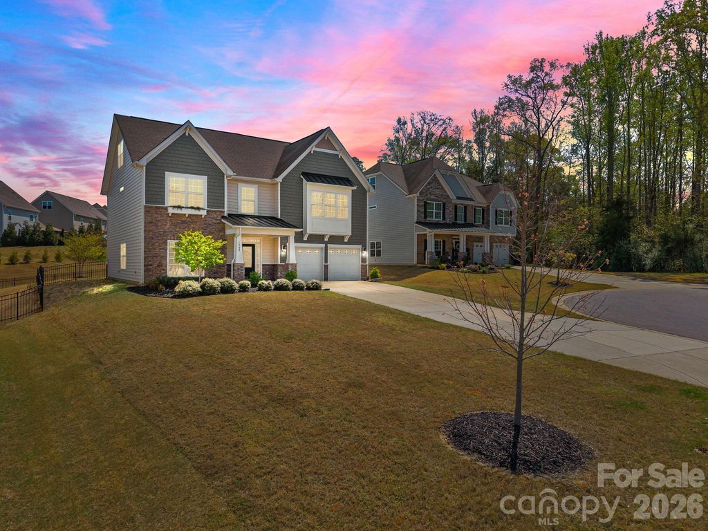 1982 Smokey Quartz Road, Davidson, NC 28036