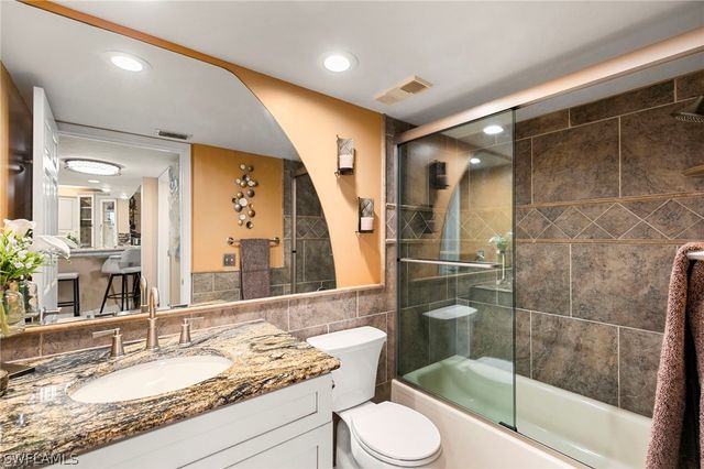 380 Horse Creek DR 403, Naples, FL 34110