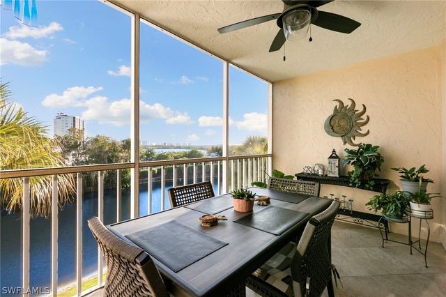 380 Horse Creek DR 403, Naples, FL 34110