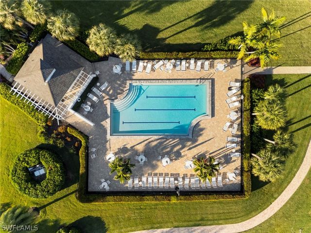 380 Horse Creek DR 403, Naples, FL 34110