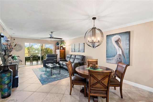 380 Horse Creek DR 403, Naples, FL 34110