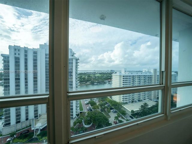 5445 Collins Avenue 1718, Miami Beach, FL 33140