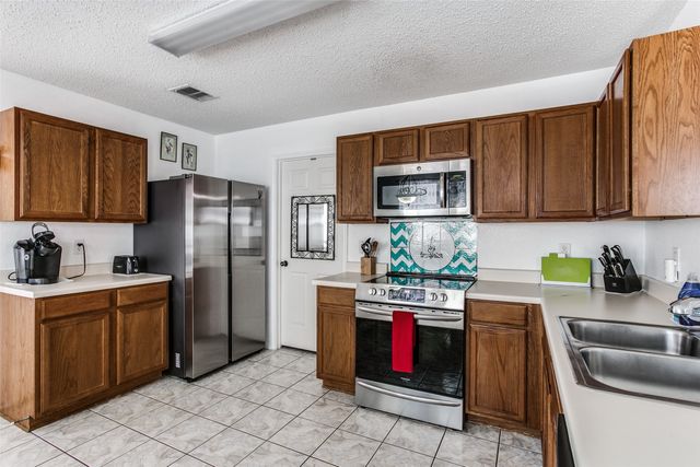 5145 Weather Rock Lane, Fort Worth, TX 76179