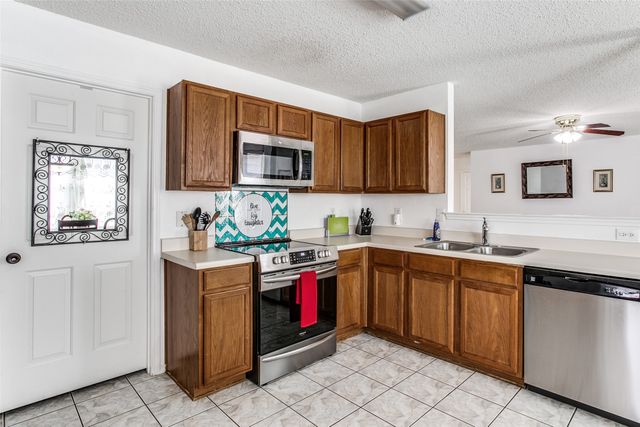 5145 Weather Rock Lane, Fort Worth, TX 76179