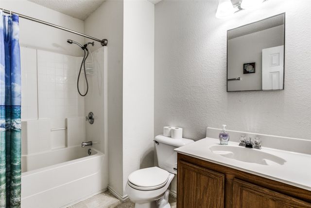5145 Weather Rock Lane, Fort Worth, TX 76179