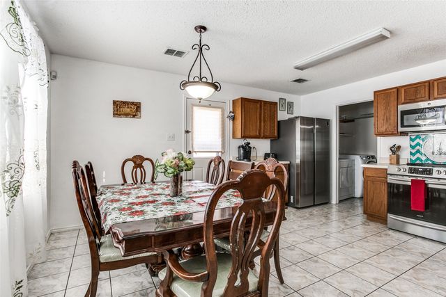5145 Weather Rock Lane, Fort Worth, TX 76179