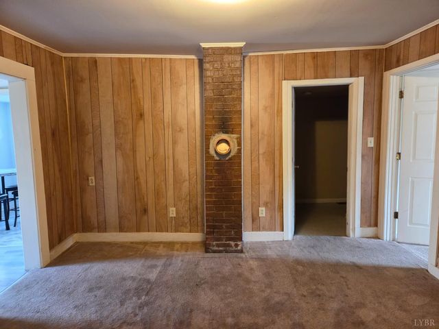 403 W King, Bedford, VA 24523