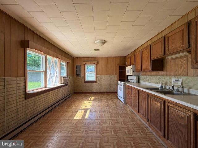 1314 CHERRY GARDEN RD, Baltimore, MD 21221
