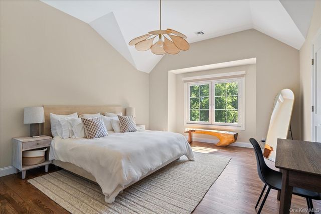 660 Sutton Place, Greenport, NY 11944