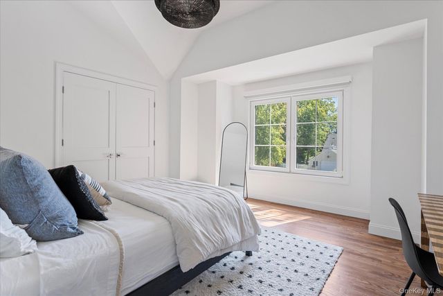 660 Sutton Place, Greenport, NY 11944