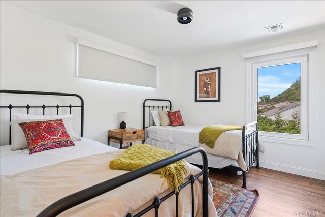 660 Sutton Place, Greenport, NY 11944