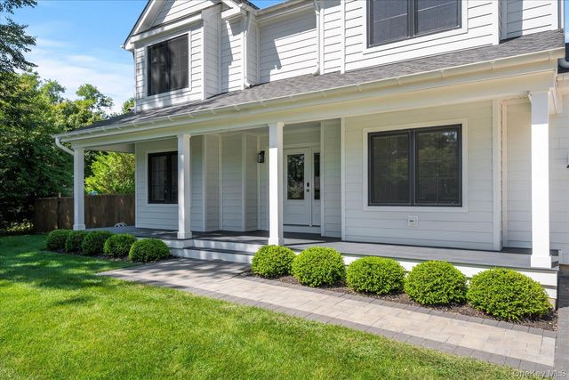 660 Sutton Place, Greenport, NY 11944