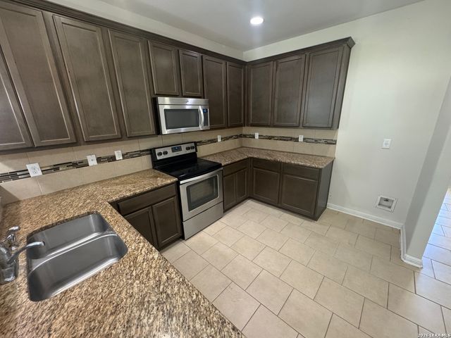 6702 Prescott Dr, San Antonio, TX 78233
