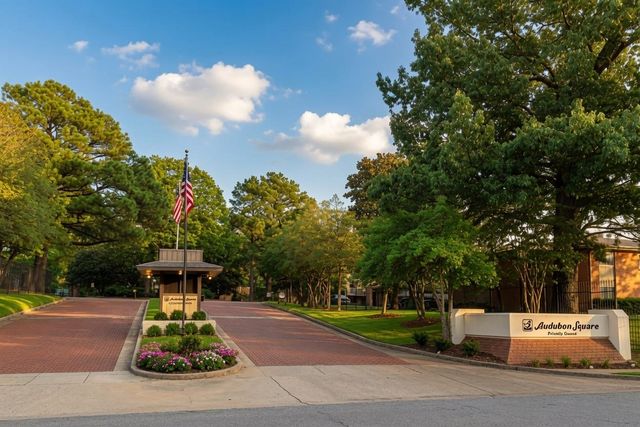 821 Merrywood Gln Apt 1, Memphis, TN 38117