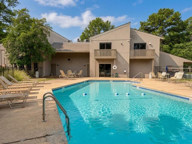 821 Merrywood Gln Apt 1, Memphis, TN 38117
